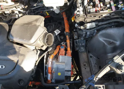 2018 Chrysler Pacifica Hybrid Touring Plus z USA, uszkodzony, nr VIN 2C4RC1H73JR126947